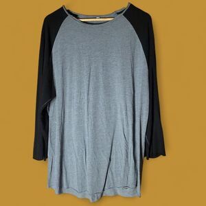 Kit And Ace Gray and Black Raglan Sleeve Top